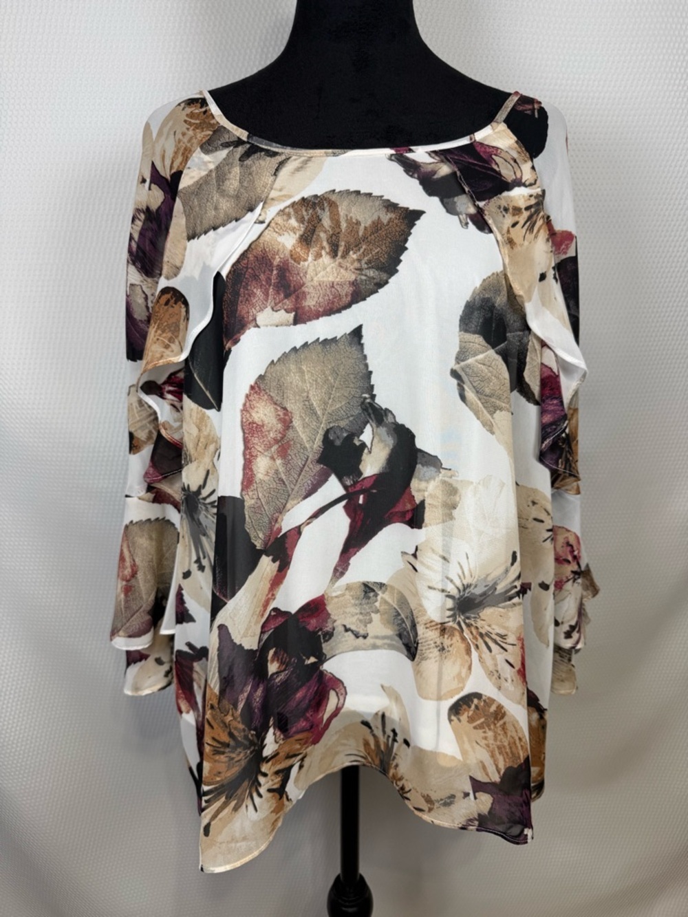 Loveriche Muted Leaves Ruffle Sleeve Blouse – XL lined